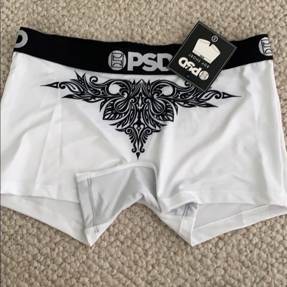 Athletic shorts